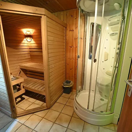 Vakantiehuis Terrace, Garden, Bbq, Sauna, Jacuzzi!! For A Happy And Rejuvenating Time *
